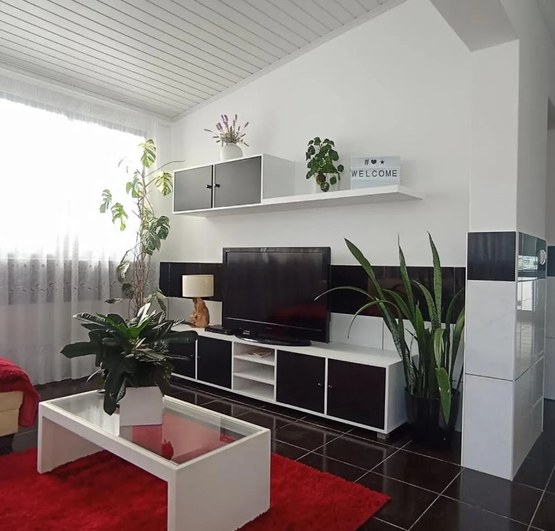 Kanela Guest House Machico  0*, Machico (Madeira)