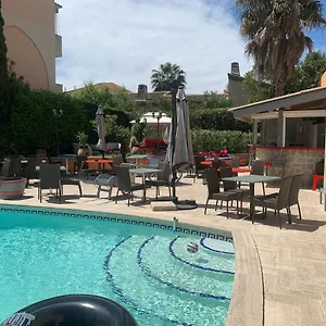 https://hotel-de-la-mer-golfe-juan.fr-provencehotel.com